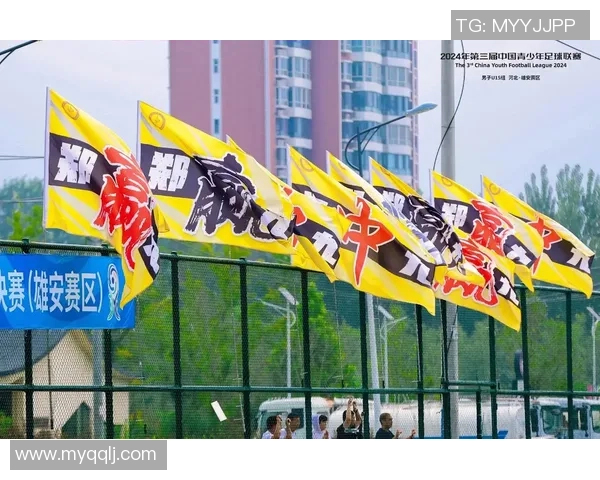 书法与足球的奇妙交融:在艺术与运动中寻找灵感与激情的碰撞 书法与足球的奇妙交融:在艺术与运动中寻找灵感与激情的碰撞