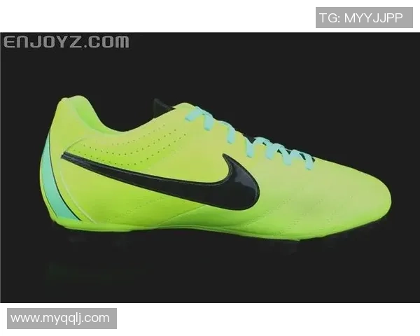 探索Nike女鞋足球系列助你在赛场上尽显风采与实力
