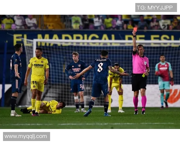 足球红牌图解读与分析揭示比赛中的争议与公平竞技的重要性 足球红牌图解读与分析揭示比赛中的争议与公平竞技的重要性